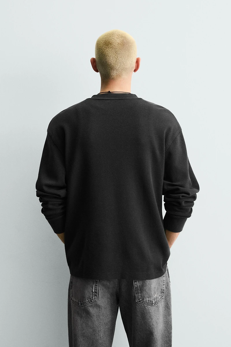 WAFFLE KNIT HENLEY SHIRT