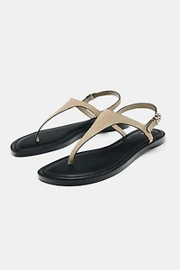 LEATHER BUCKLE STRAP SANDALS