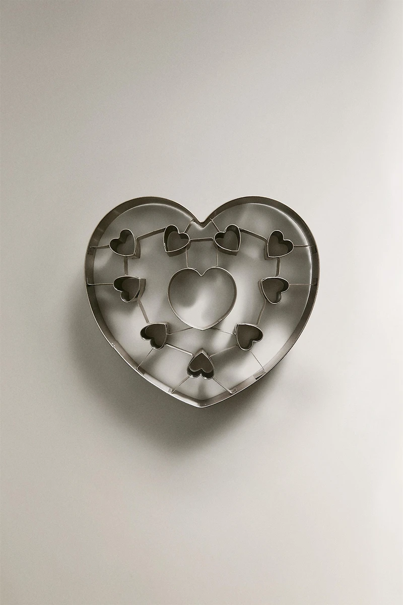 STEEL HEART BAKING MOULD