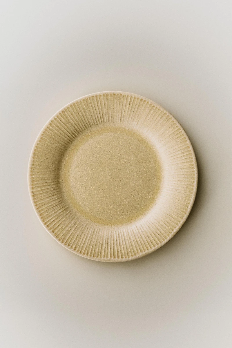 STRIPED STONEWARE DESSERT PLATE
