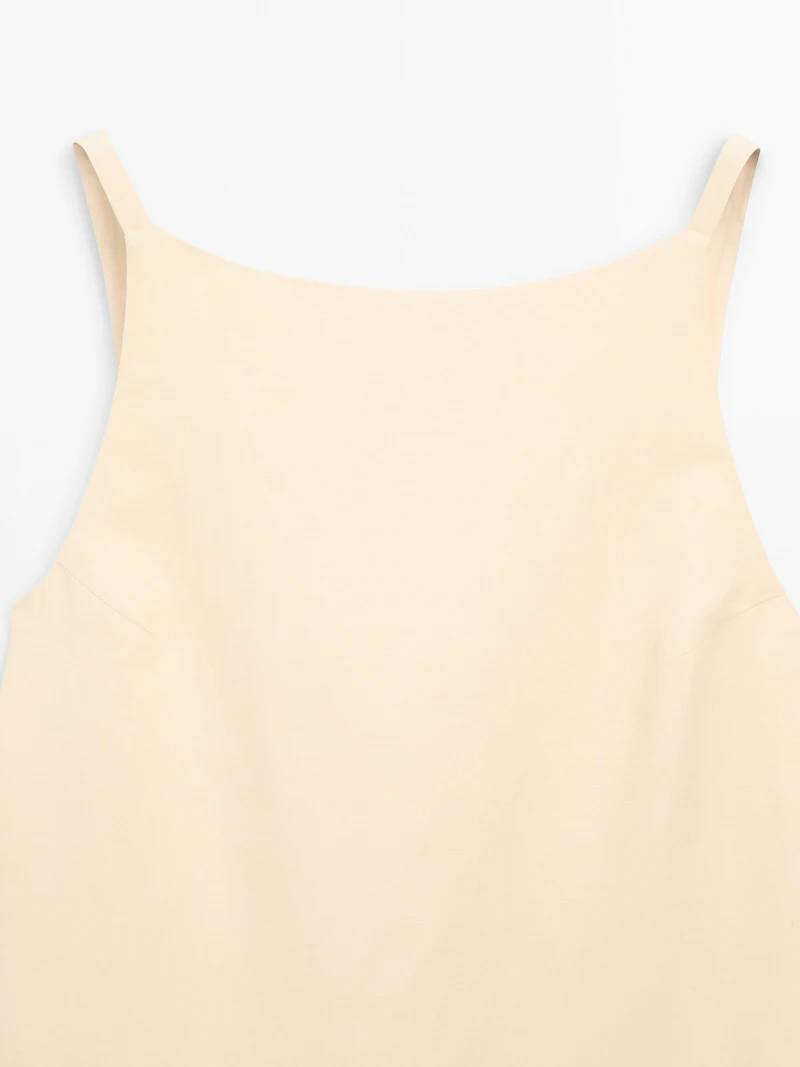 Short dress with back detail