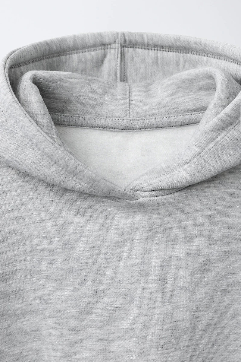 BASIC LABEL SWEATSHIRT