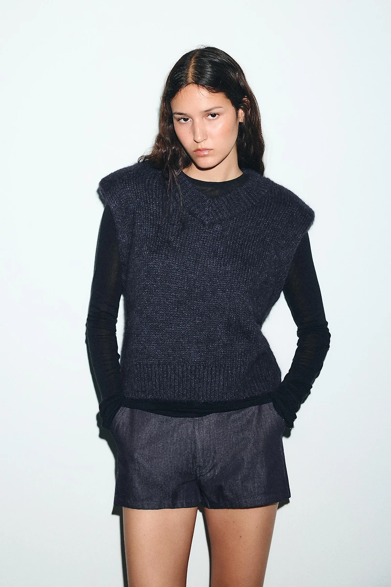 WOOL AND ALPACA SHOULDER PAD VEST