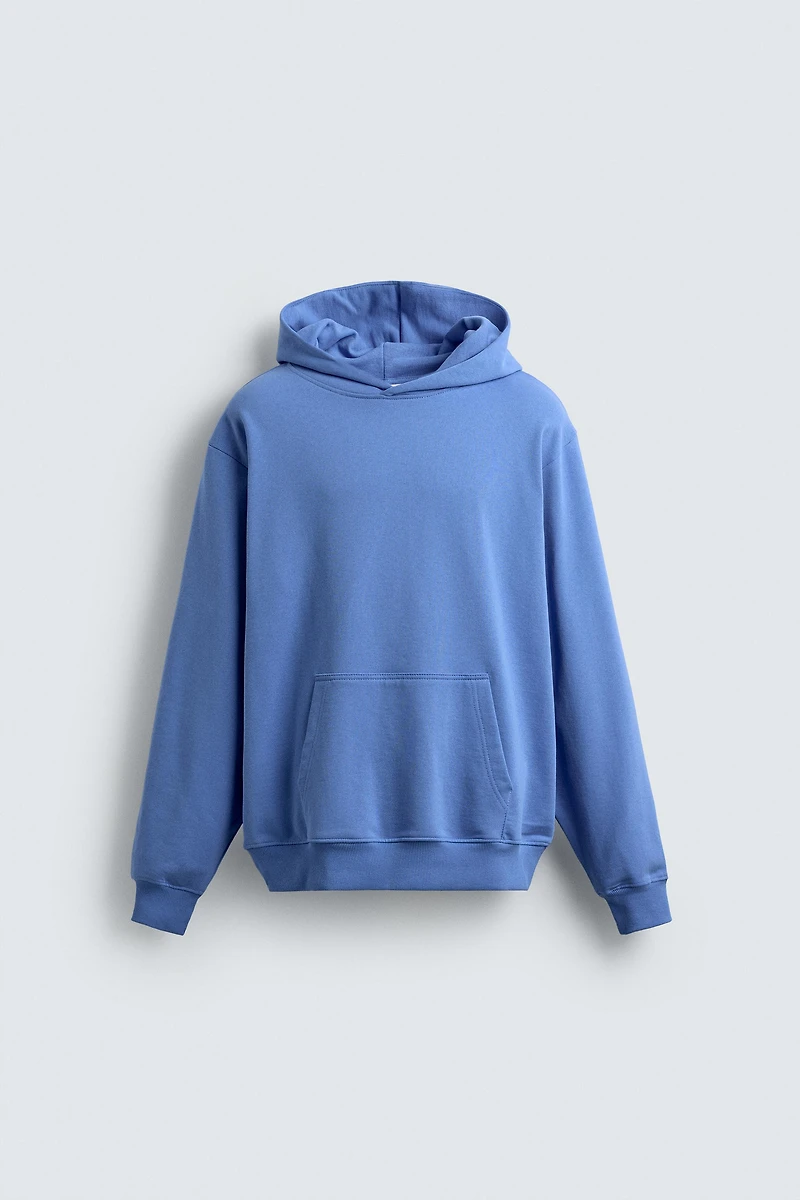 BASIC HOODIE SWEATSHIRT