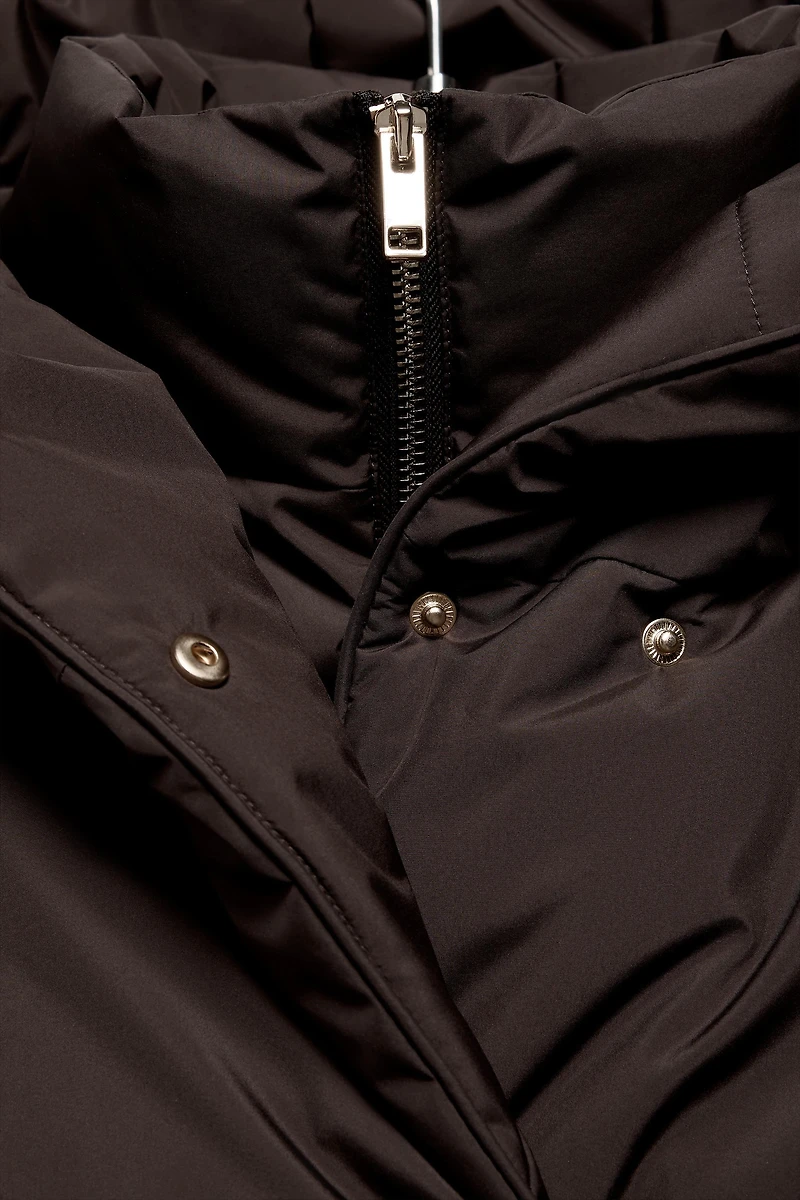 ANORAK MATELASSÉ À CAPUCHE DÉPERLANT COUPE-VENT