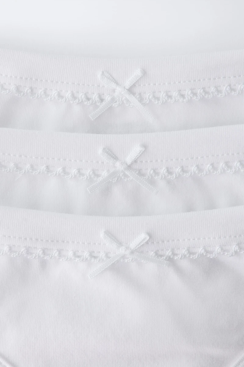 6 ANS/ LOT DE TROIS CULOTTES UNIES