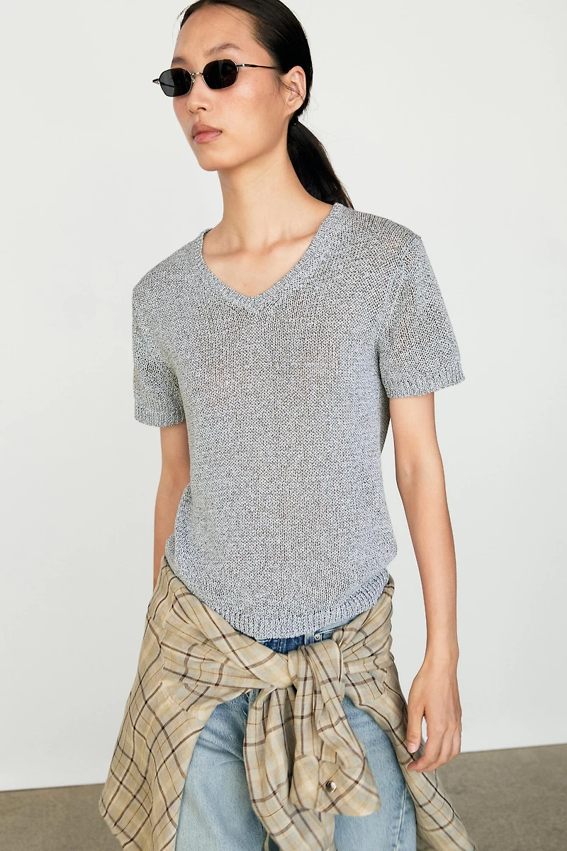 Short sleeve knit top