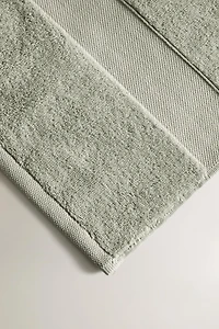 PREMIUM COTTON BATH TOWEL