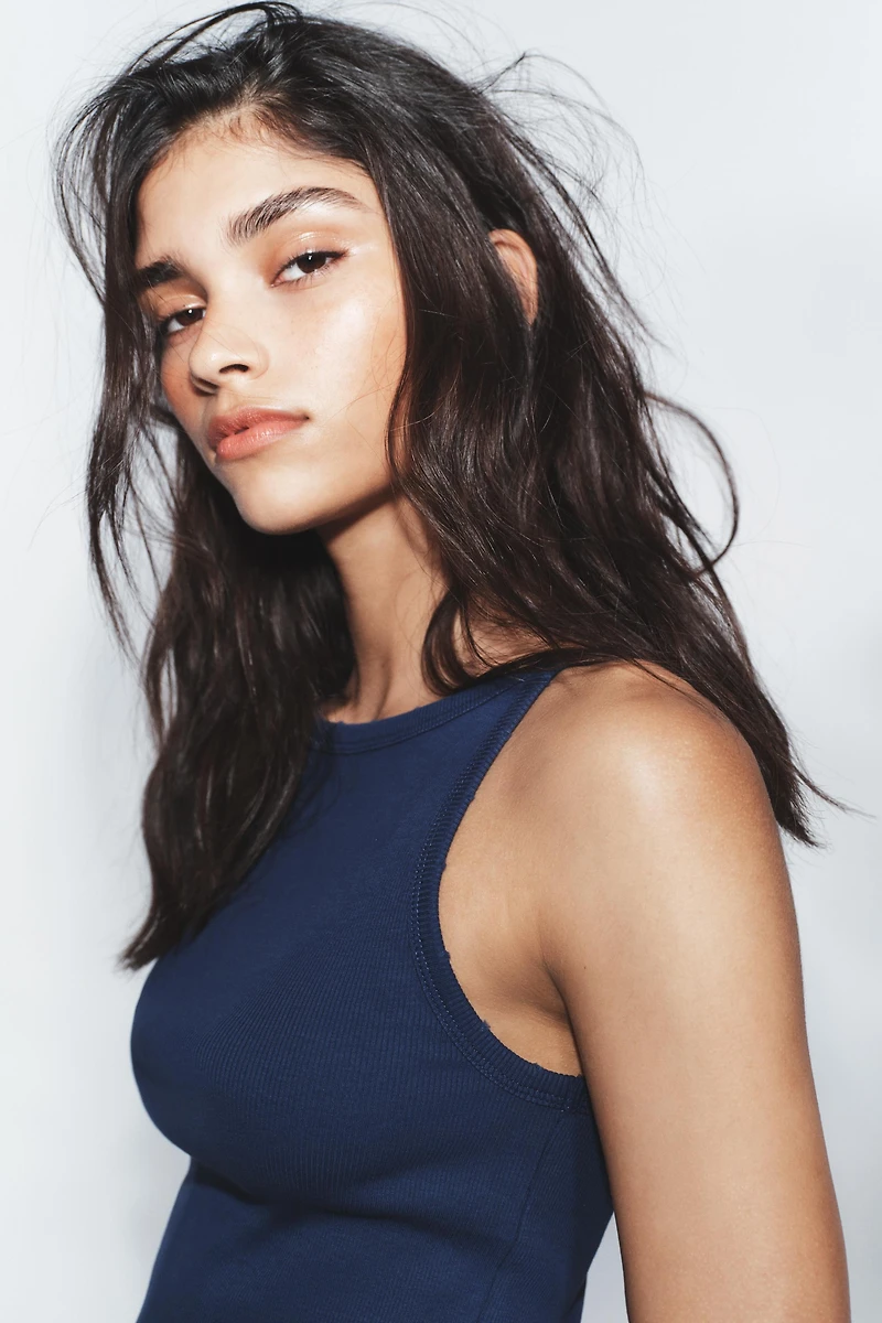 WASHED EFFECT RIB HALTER TOP