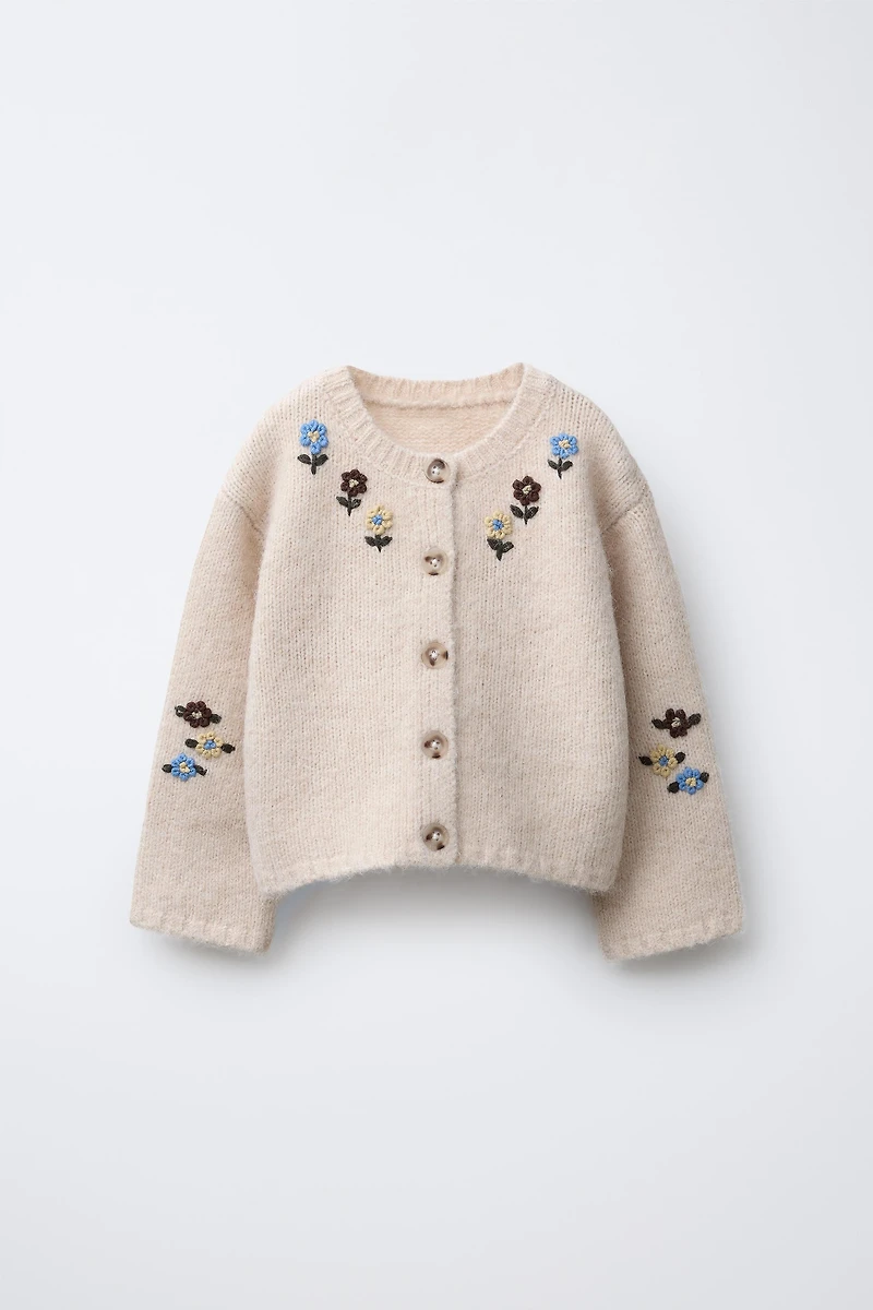 GILET EN MAILLE FLEURS BRODÉES