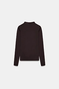 TURTLENECK T-SHIRT