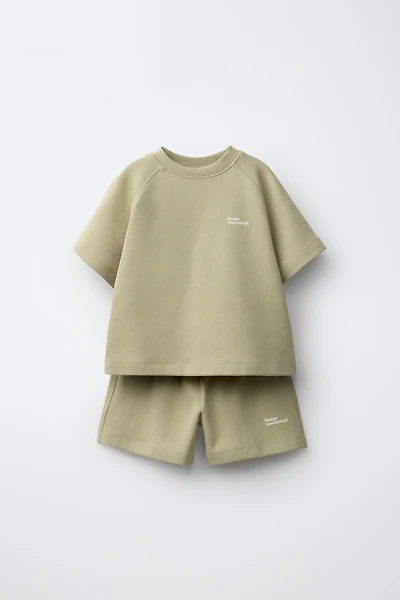INTERLOCK T-SHIRT AND SHORTS JOGGING SET