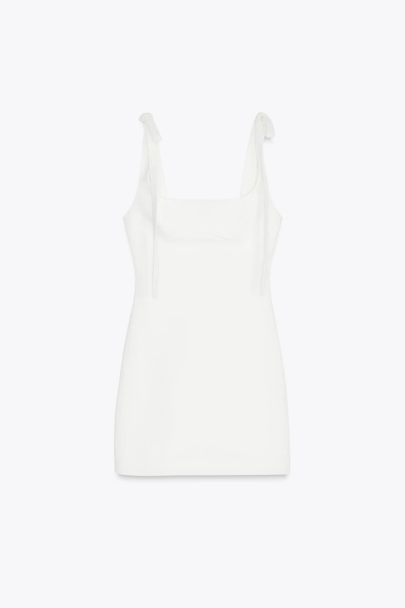 ROBE COURTE ÉLASTIQUE À LACETS