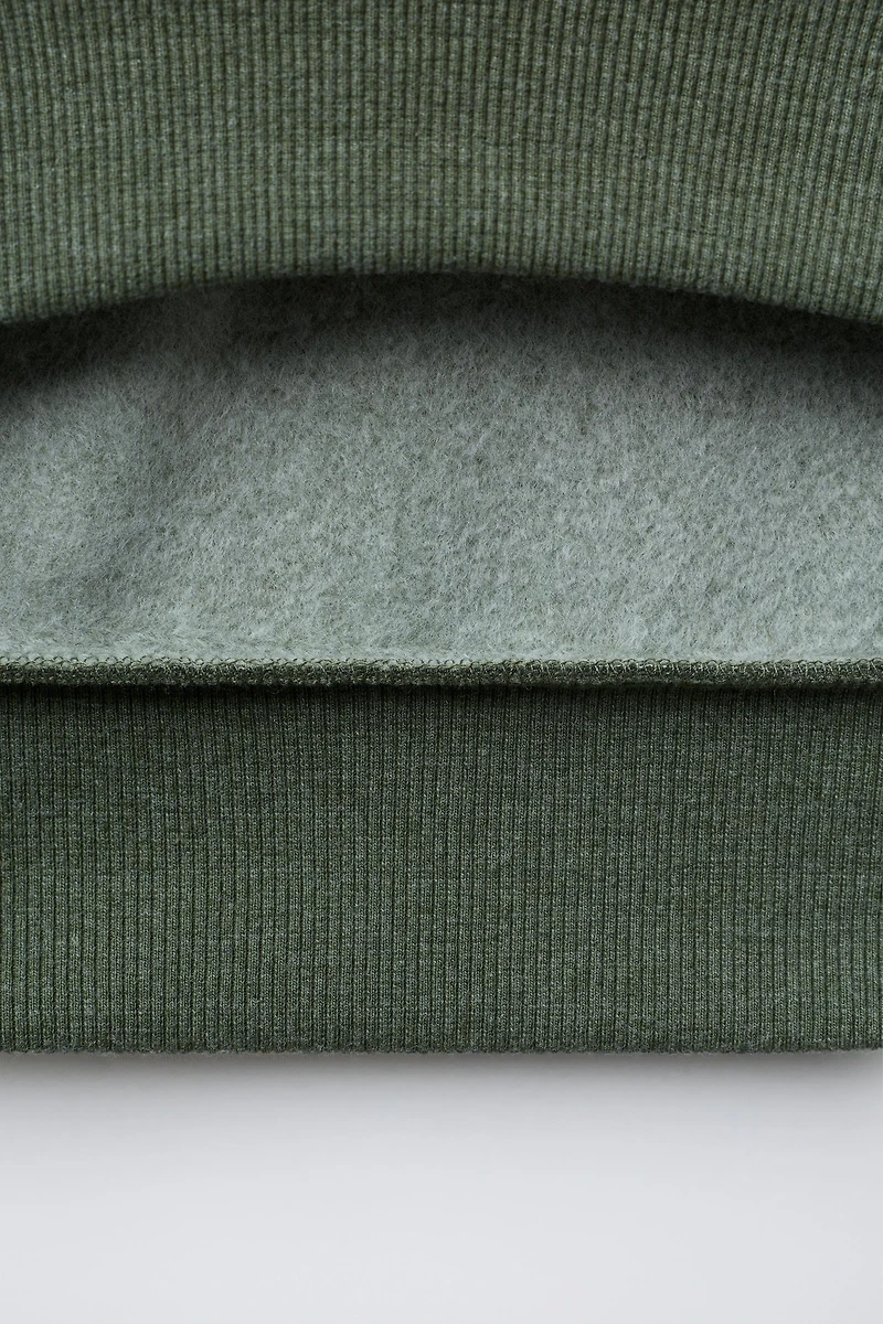 PLUSH SWEATSHIRT AND PANTS SET WITH TEXT PRINT