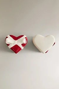 SALT AND PEPPER CHRISTMAS GIFT SHAKER SET