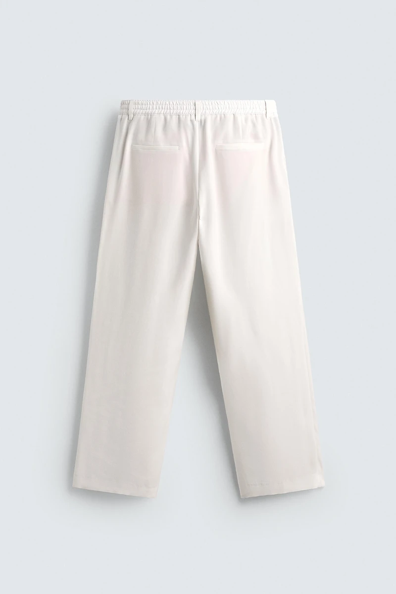 PANTALON COUPE DÉCONTRACTÉE PLIS