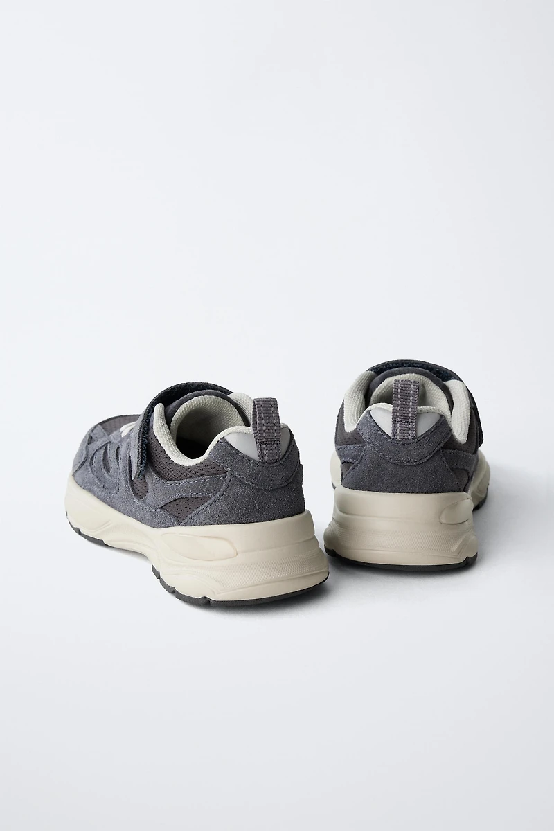 MULTI-PIECE ATHLETIC SNEAKERS