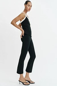 CONTRAST BUTTON TOP