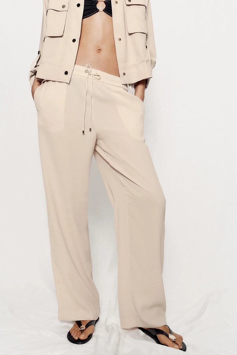 FLOWY ELASTIC WAIST PANTS