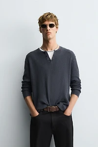 WASHED BUTTON NECK SWEATER