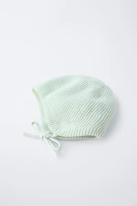 KNIT BONNET WITH PEARL STITCH