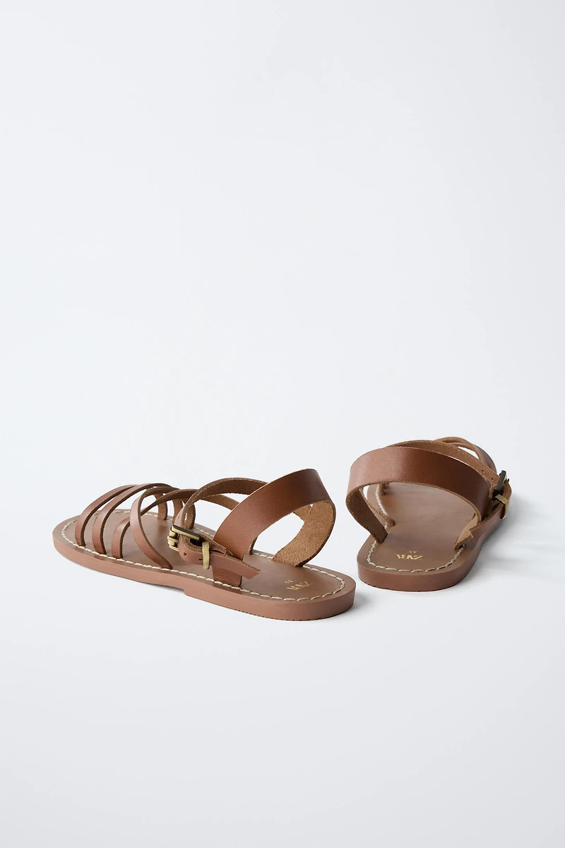 SANDALES EN CUIR À BRIDES