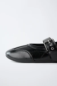 BUCKLE BALLET FLATS