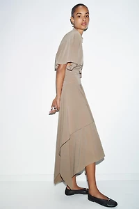 FLOWY ASYMMETRIC SKIRT