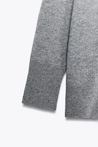 OVERSIZED 100% WOOL SWEATER