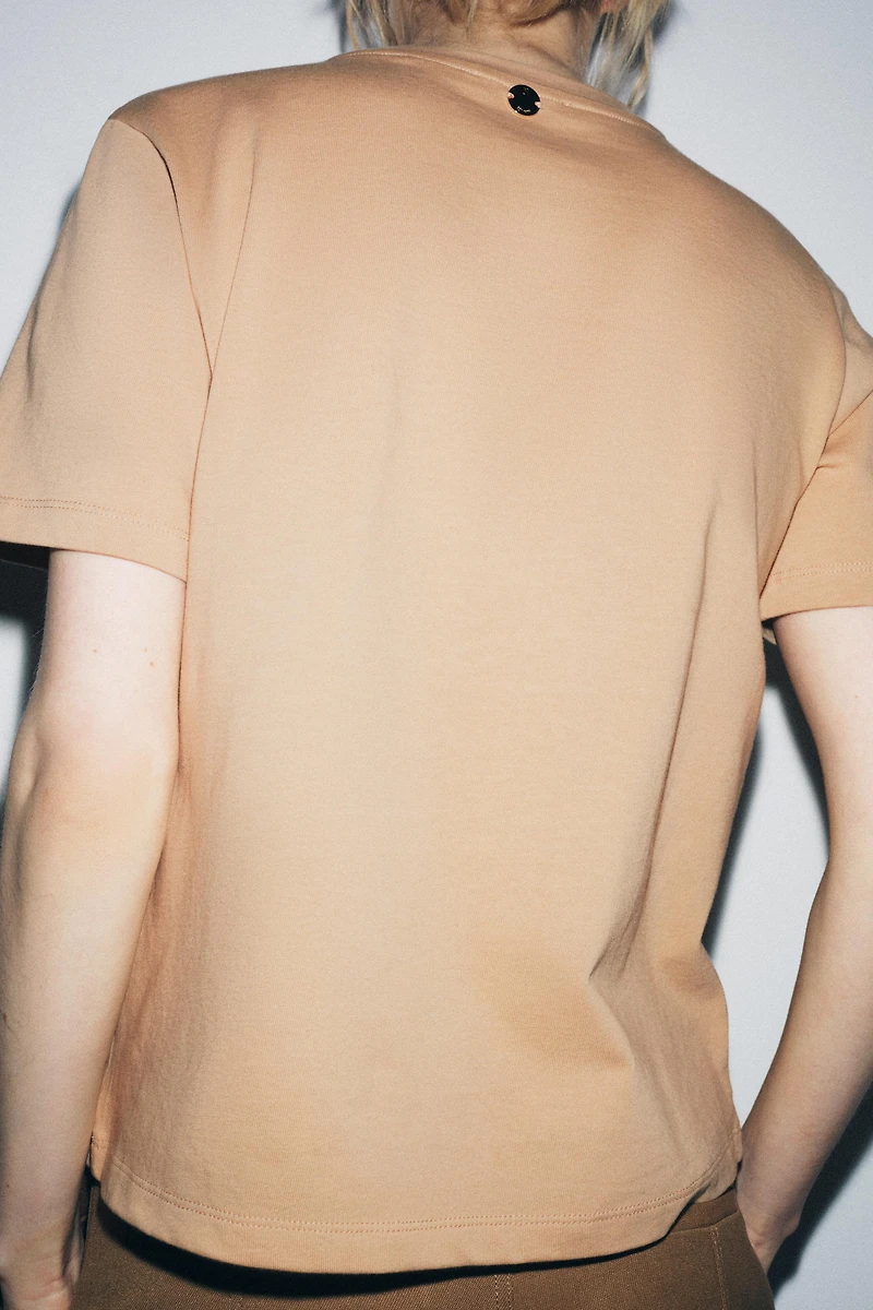 CONTRAST POCKET T-SHIRT