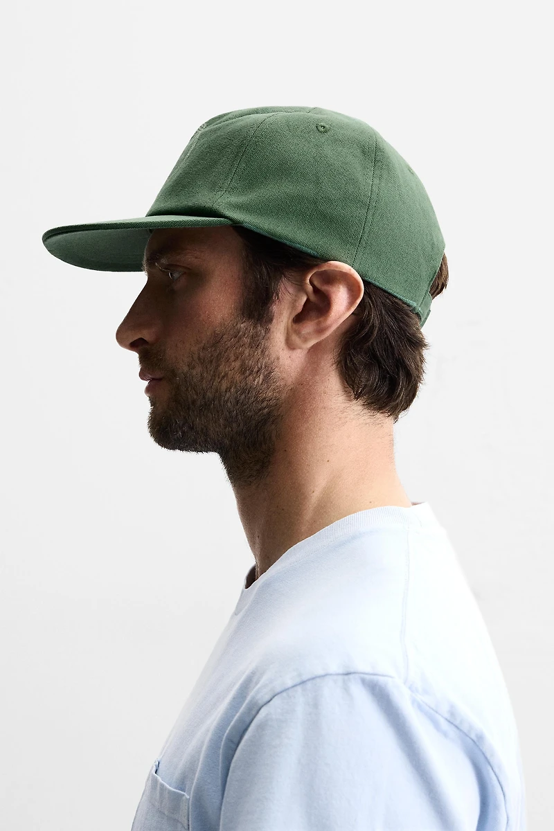 CASQUETTE DÉLAVÉE AVEC IMPRIMÉ COMBINÉ