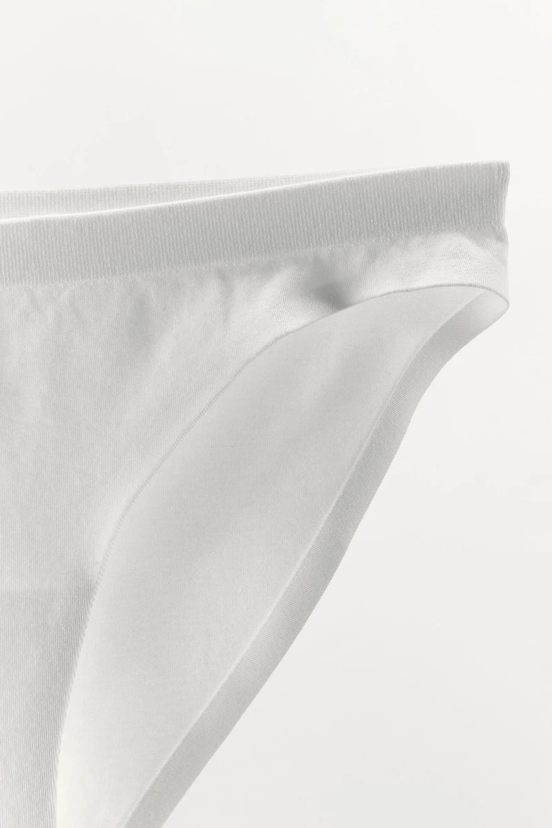 CULOTTE SANS COUTURES