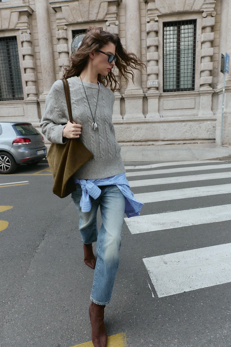 SOFT CABLE KNIT JUMPER