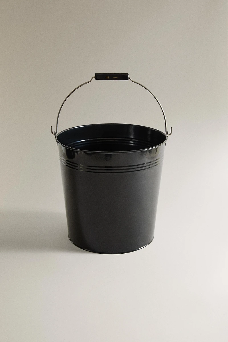 METAL BUCKET
