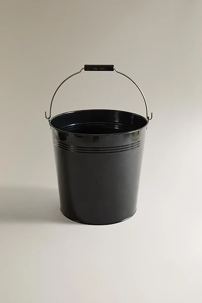 METAL BUCKET
