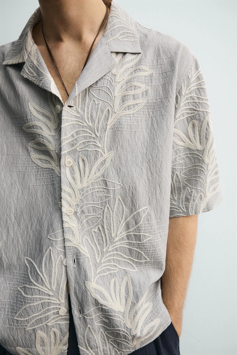 EMBROIDERED LEAF JACQUARD SHIRT