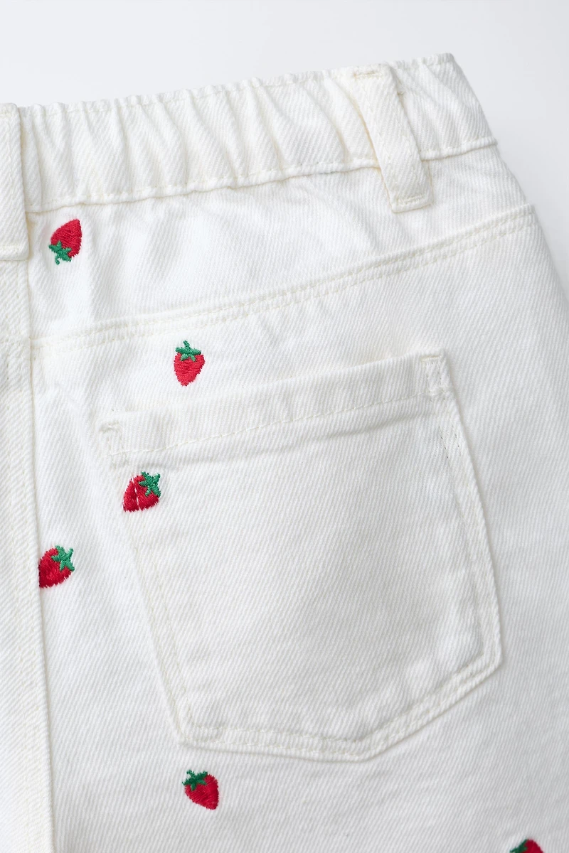 SHORT EN SERGÉ MOM FIT BRODERIES FRAISES CASA LAWA X ZARA KIDS