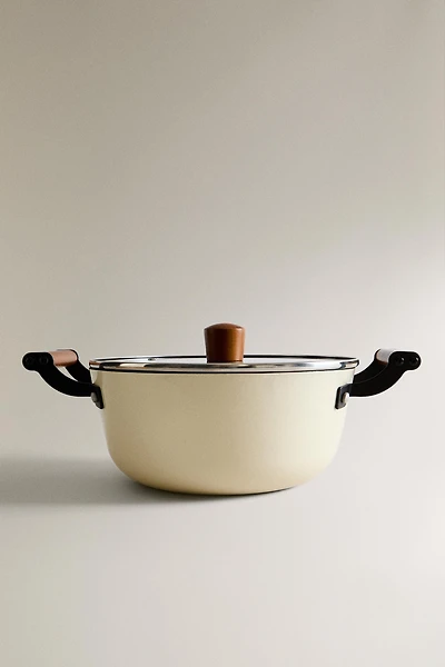 IRON POT WITH LID
