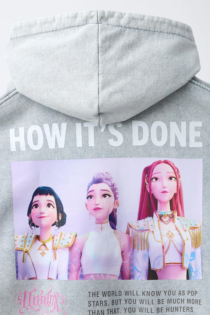 SWEAT ZIPPÉ EFFET DÉLAVÉ KPOP DEMON HUNTERS™ NETFLIX ©