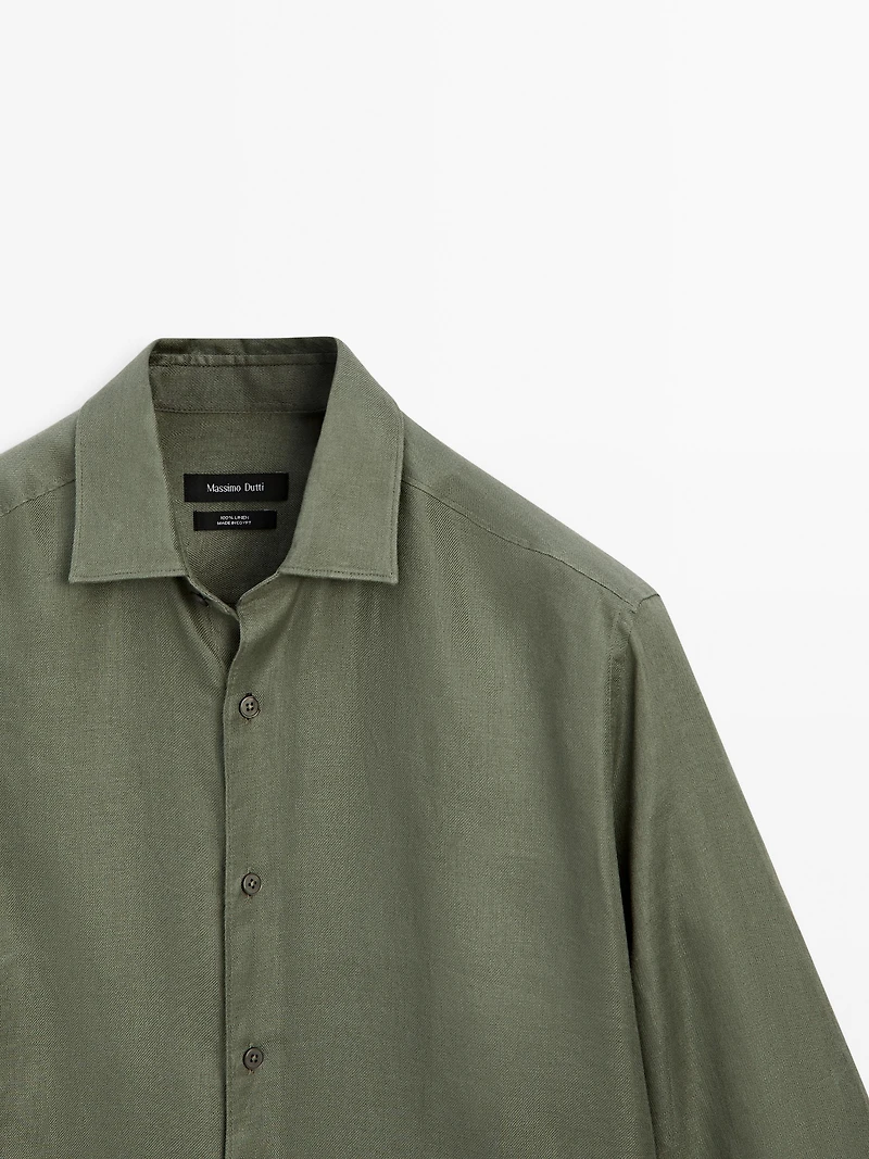 Lightweight regular fit twill shirt