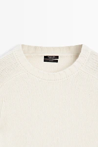 100% cashmere cropped knit sweater