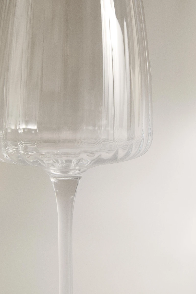 GLASS WITH LINES