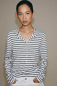 100% COTTON BUTTON T-SHIRT