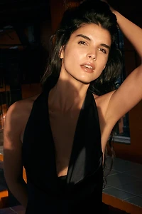 ROBE HALTER SATINÉE