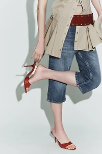 PATENT FINISH HEELED SANDALS