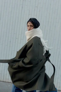 ÉCHARPE UNIE À FRANGES