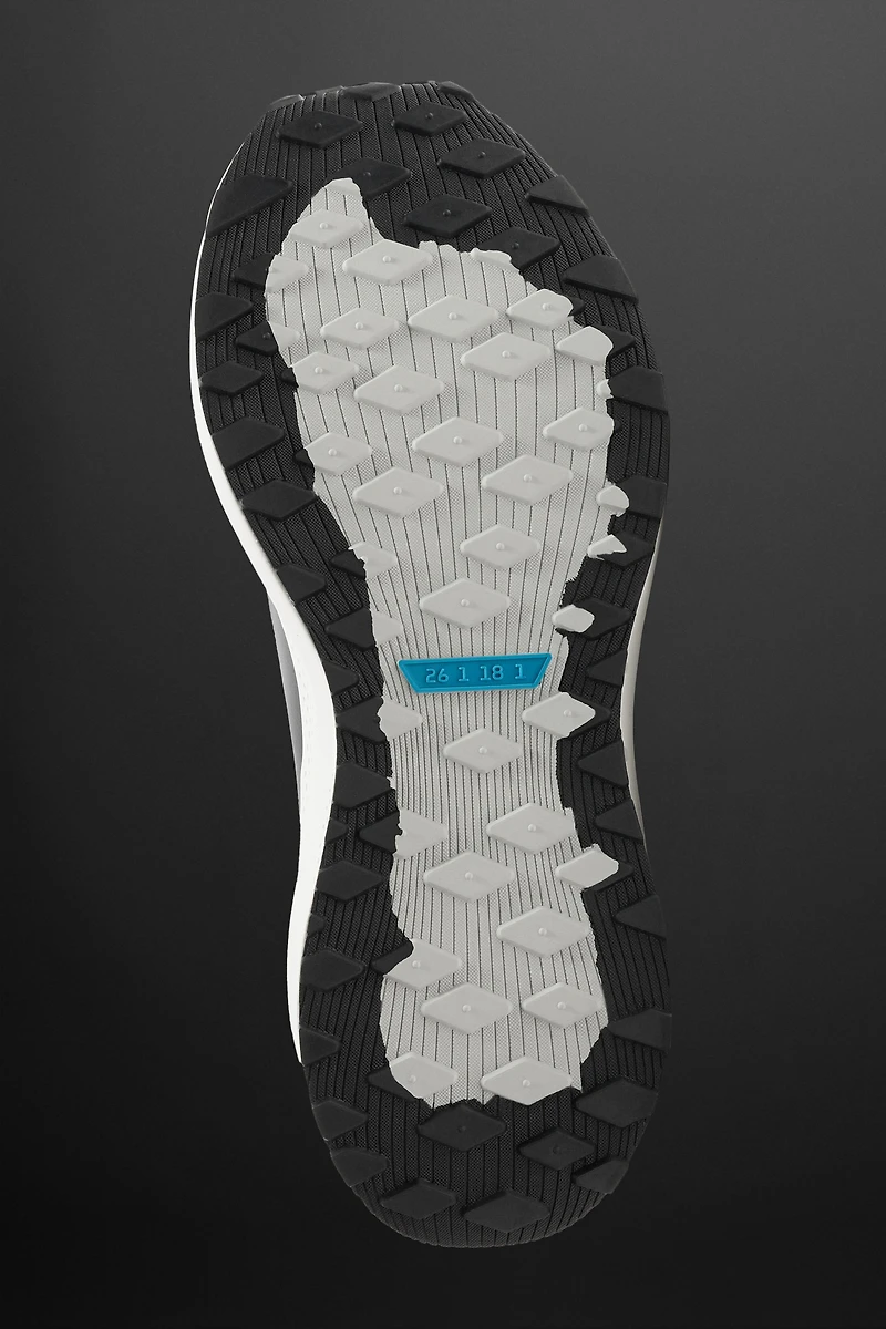 RUNNING SNEAKERS