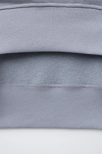 SWEAT IMPRIMÉ FLEURS ET DÉTAIL CROCHET