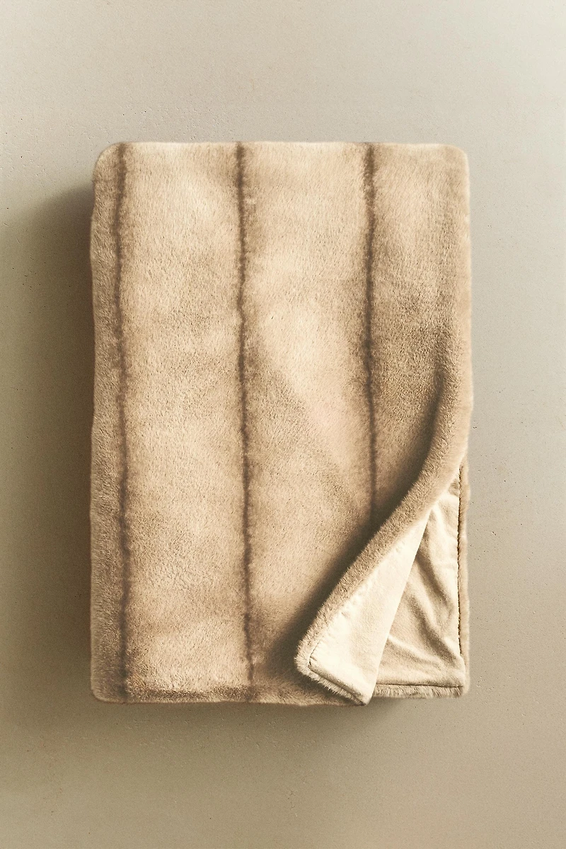 STRIPED FAUX FUR BLANKET