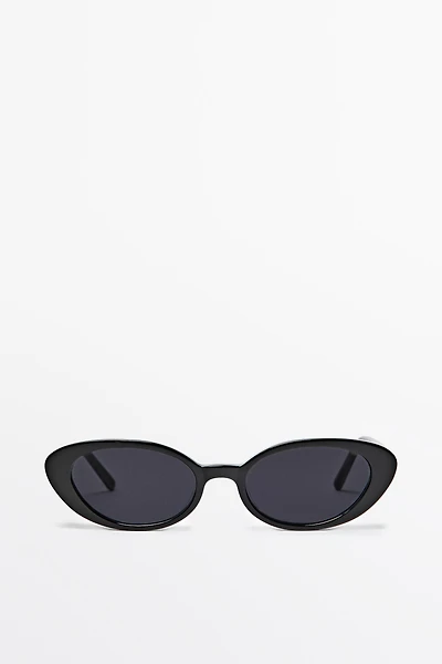 Lunettes de soleil étroites